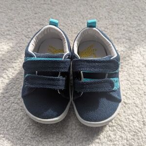 Ten Little Navy Size 4 Toddler Shoes